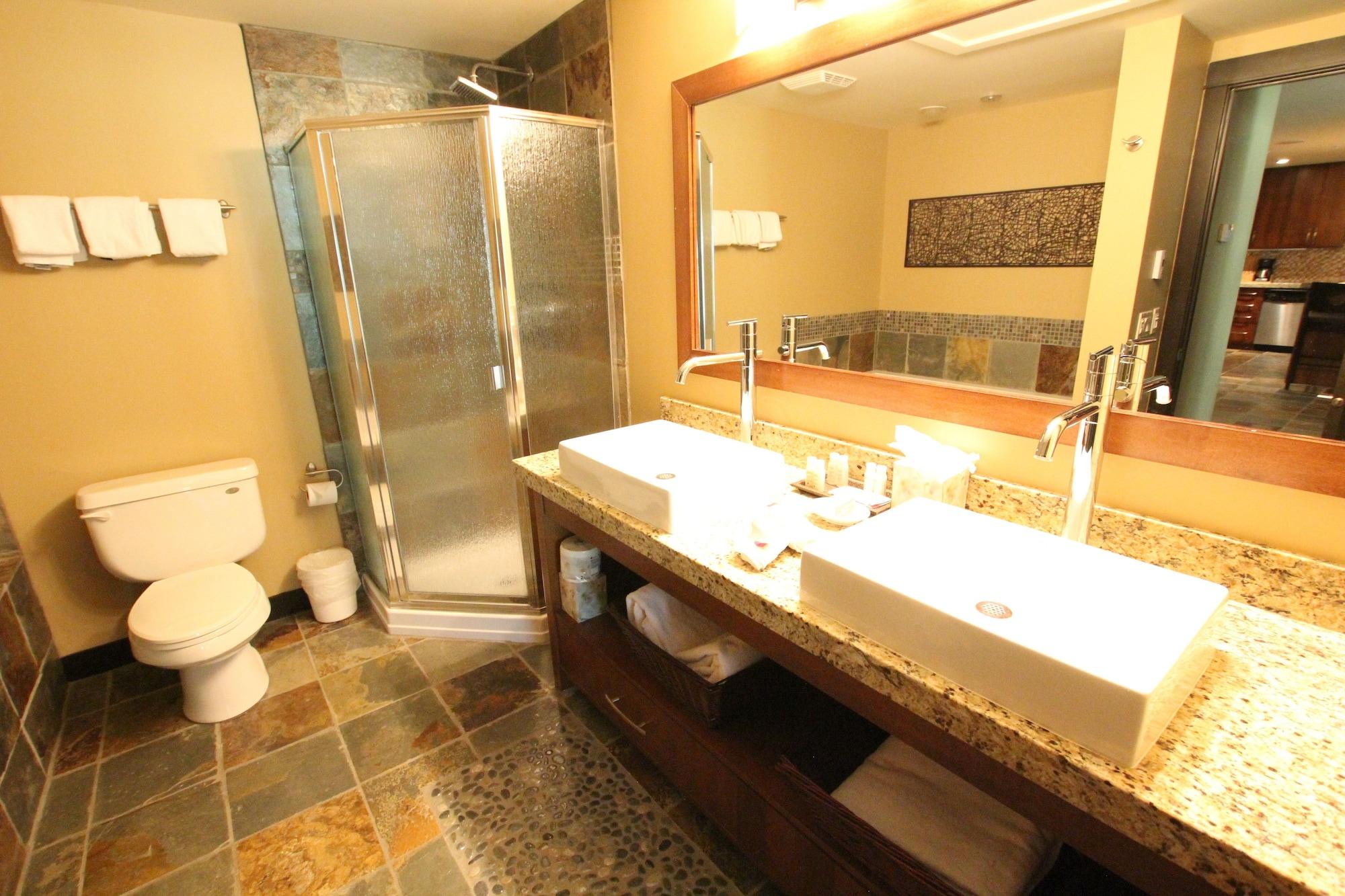 Silver Creek Lodge Канмор Экстерьер фото