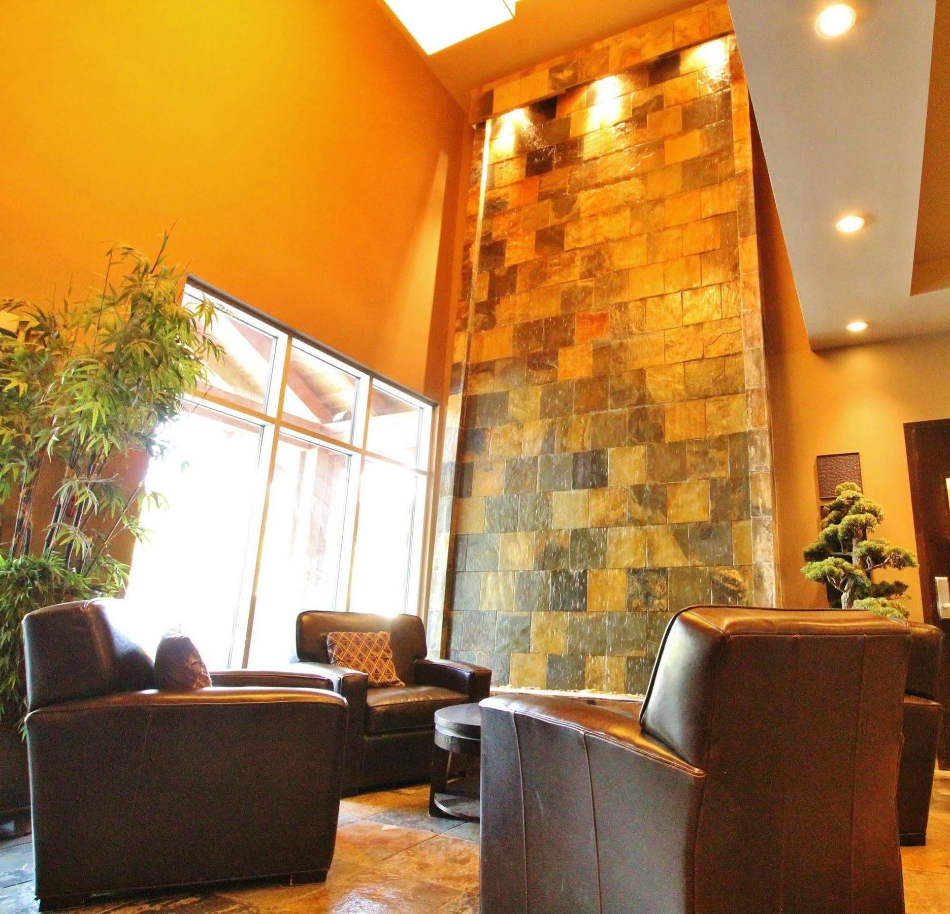 Silver Creek Lodge Канмор Экстерьер фото