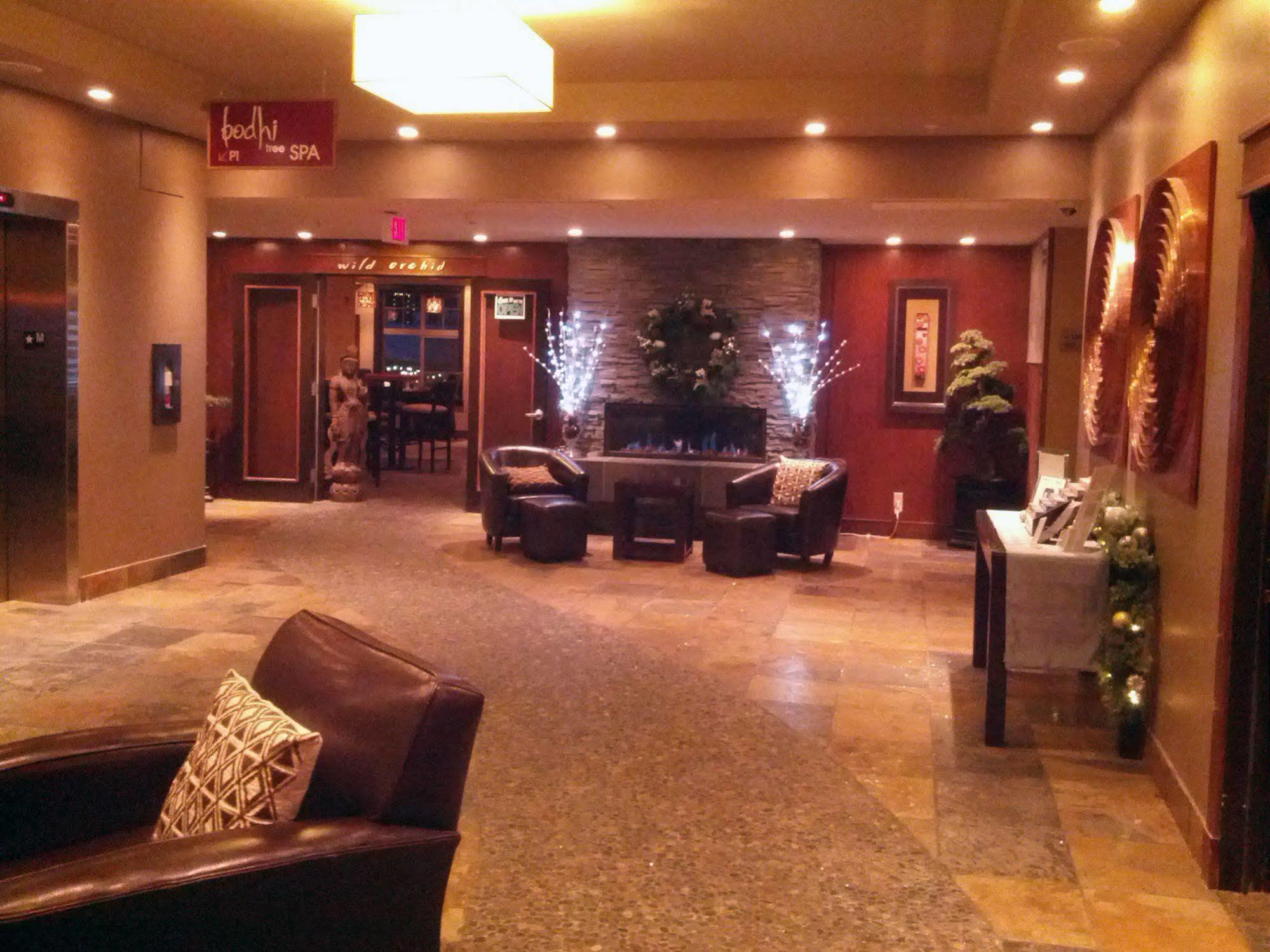 Silver Creek Lodge Канмор Экстерьер фото